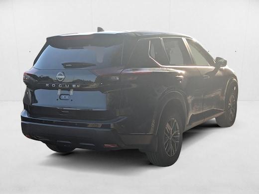 Nissan Rogue S - Thumbnail 2