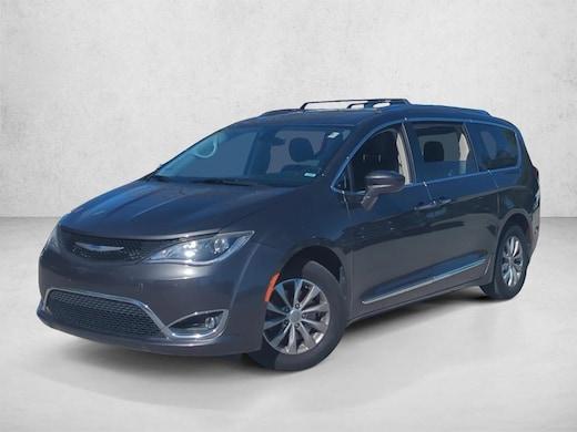 Chrysler Pacifica Touring L Van Passenger Van - View 1