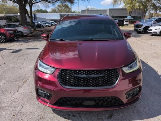 Chrysler Pacifica Touring L Van Passenger Van - Thumbnail 20