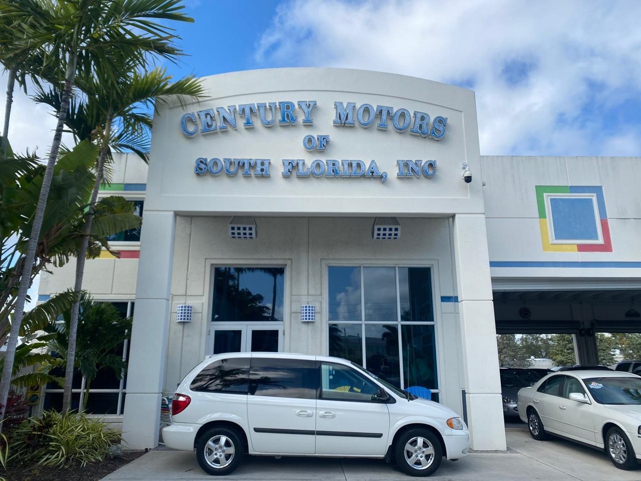 Dodge Caravan - View 1