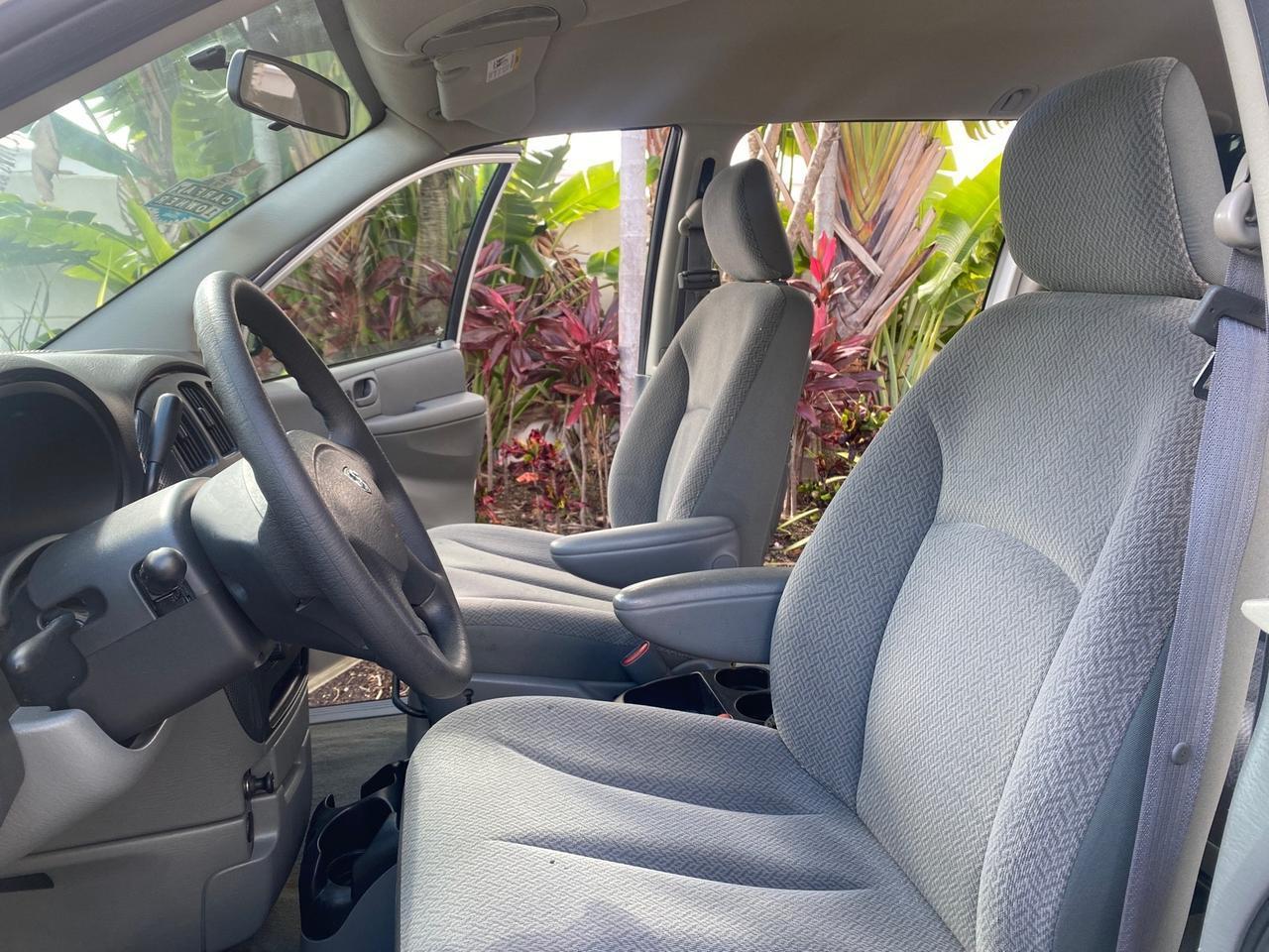 Dodge Caravan - Thumbnail 11