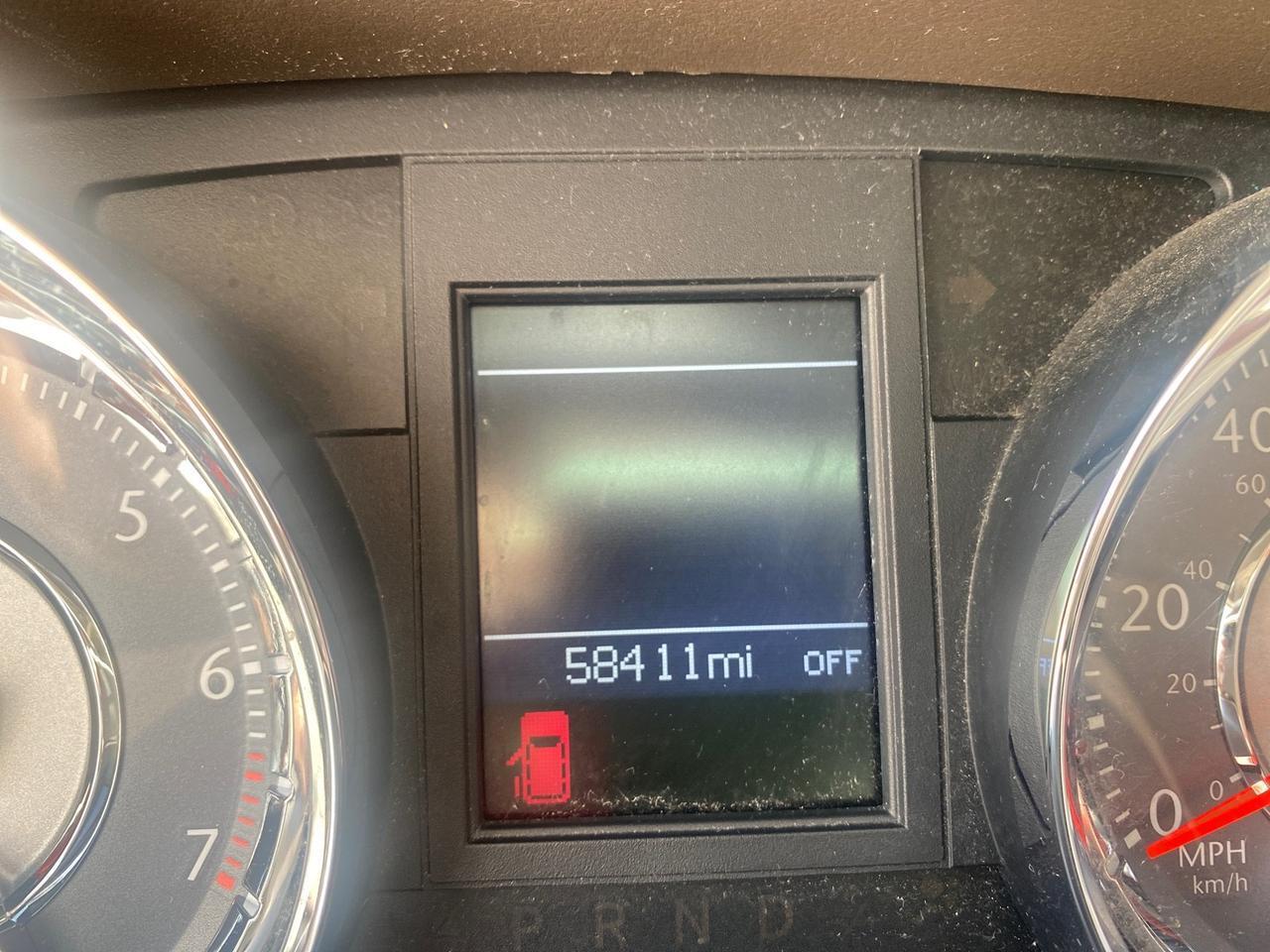 Chrysler Town & Country - Thumbnail 19