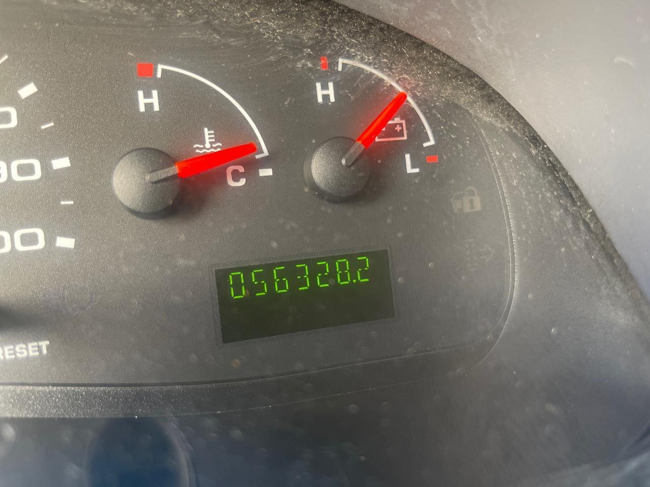 Ford Econoline Wagon - Thumbnail 19