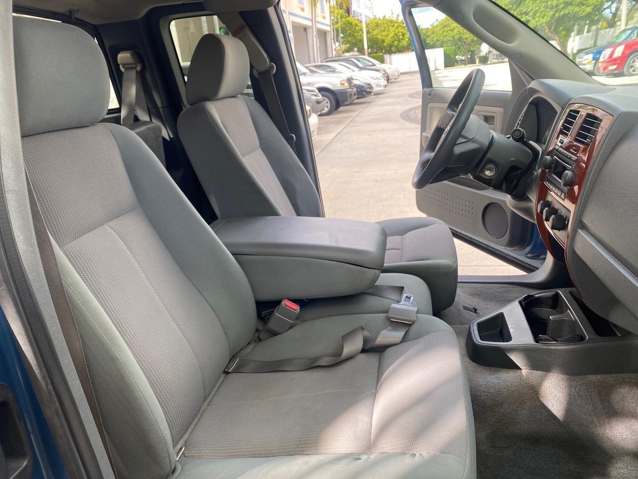 Dodge Dakota - Thumbnail 13