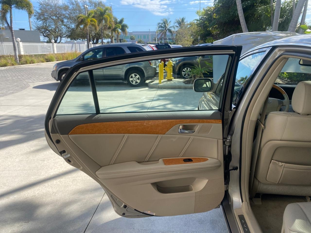 Toyota Avalon - Thumbnail 14