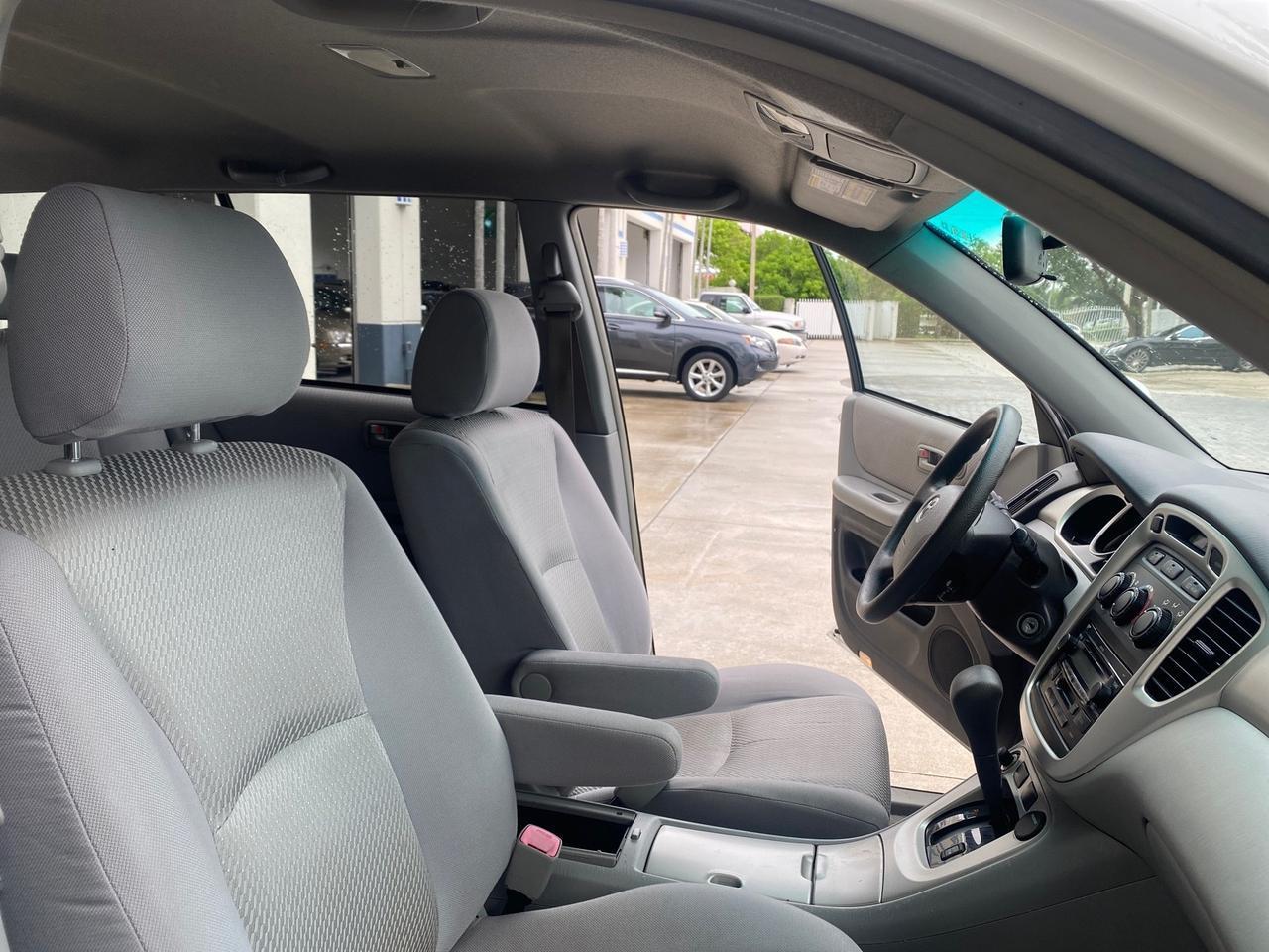 Toyota Highlander - Thumbnail 13