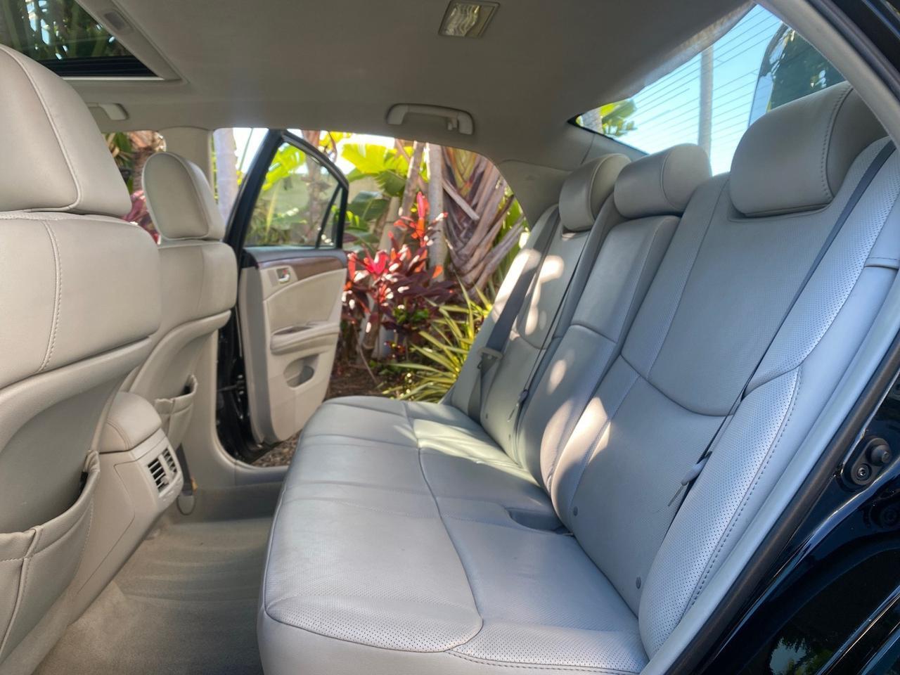 Toyota Avalon - Thumbnail 15