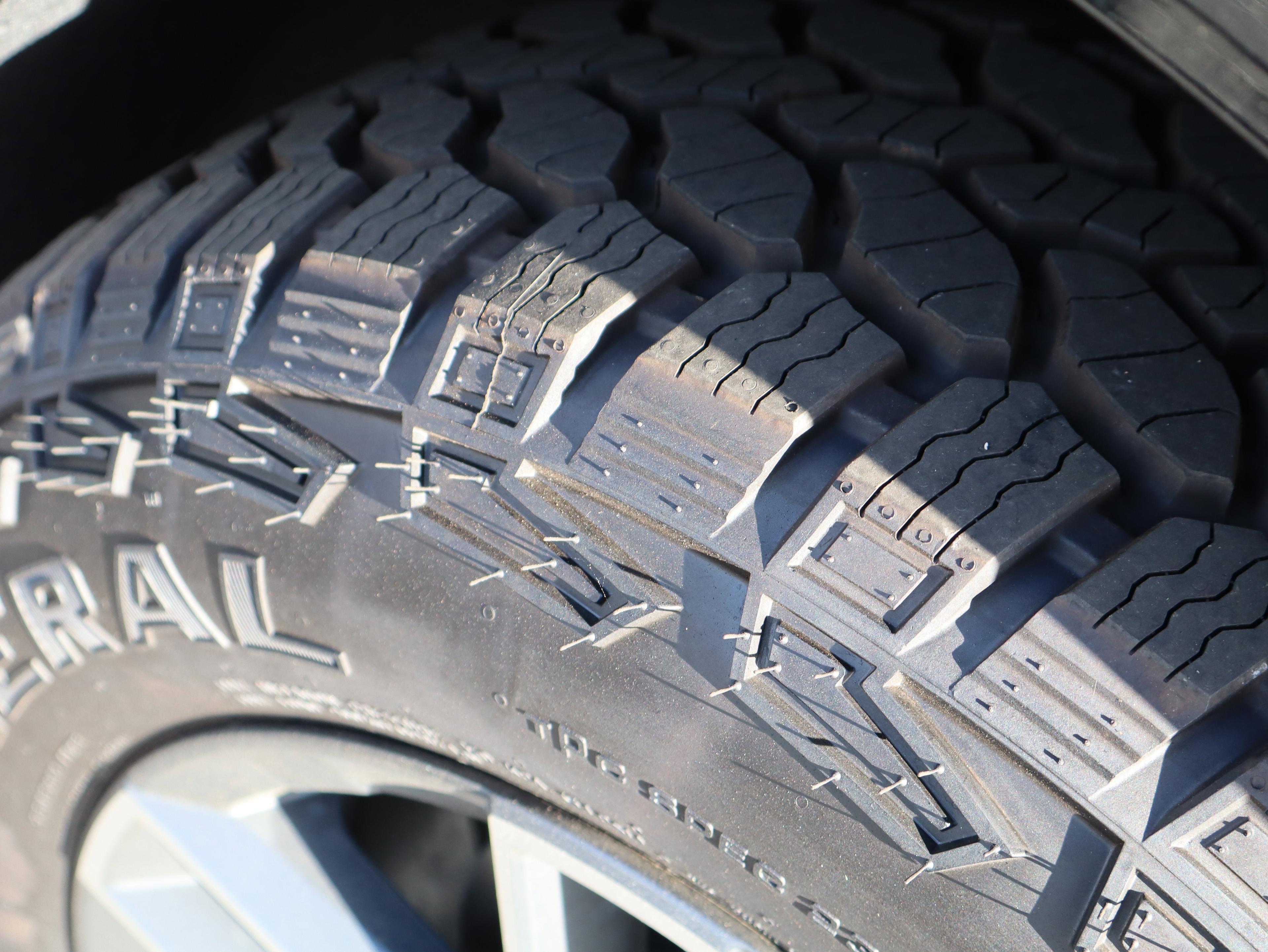 GMC Terrain At4 All Wheel Drive Suv - Thumbnail 13