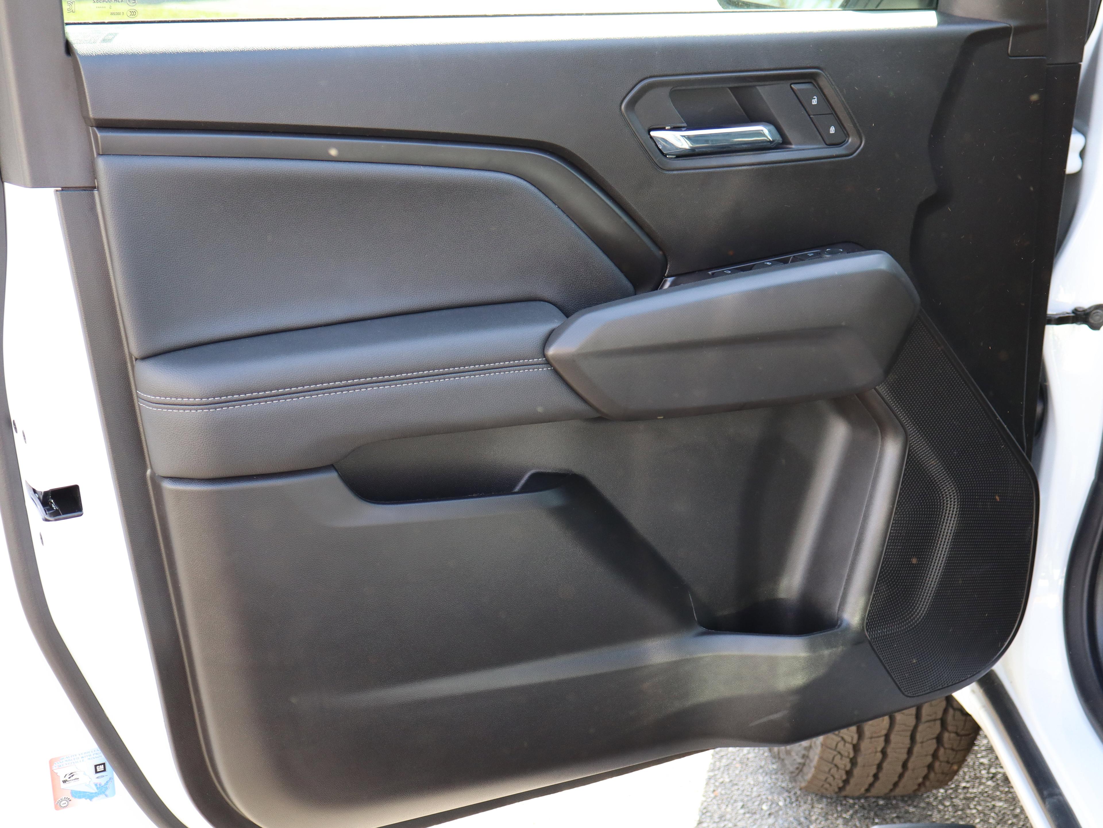 GMC Canyon Elevation Rear Wheel Drive Crew Cab - Thumbnail 18