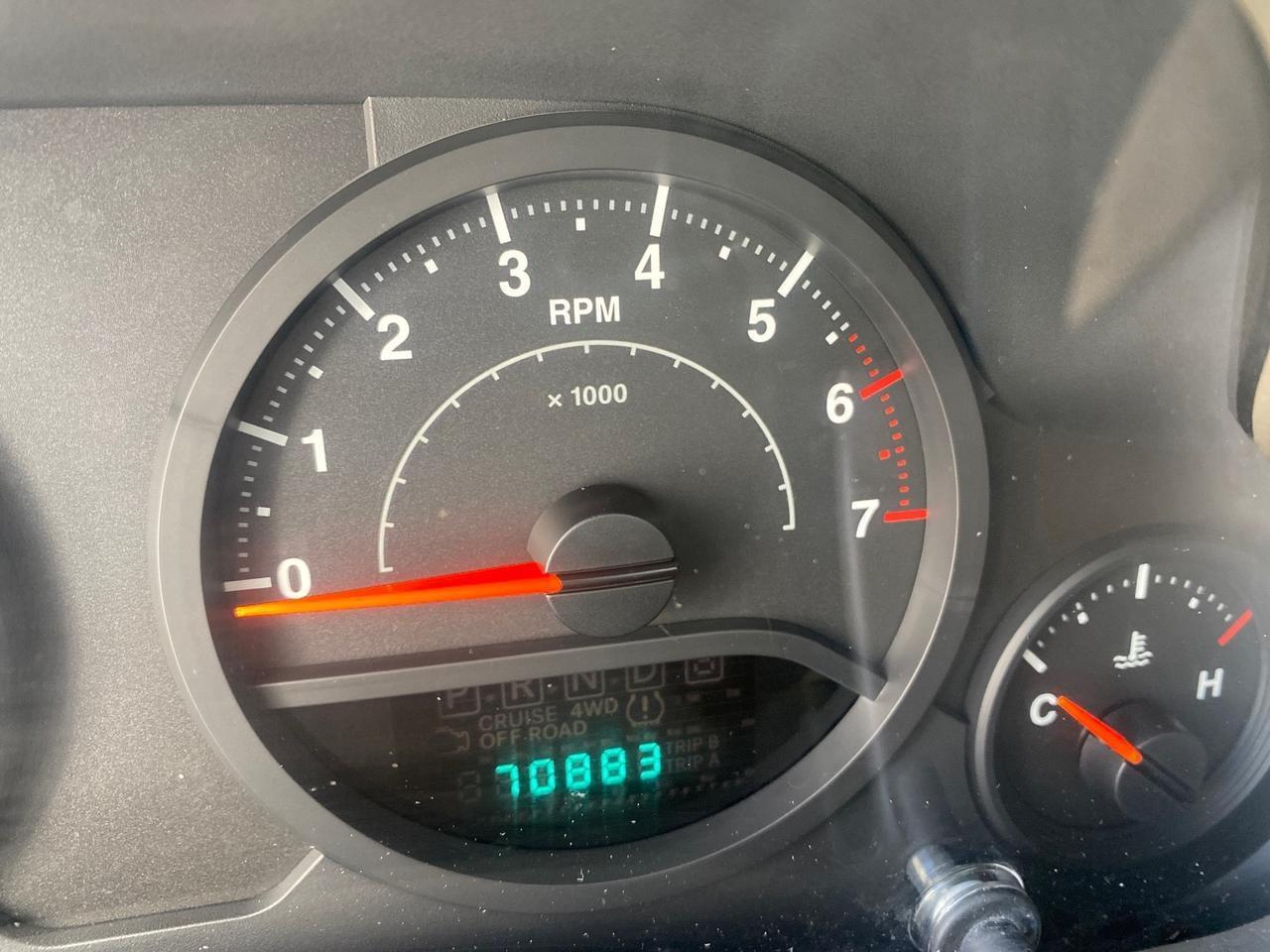 Jeep Wrangler - Thumbnail 19