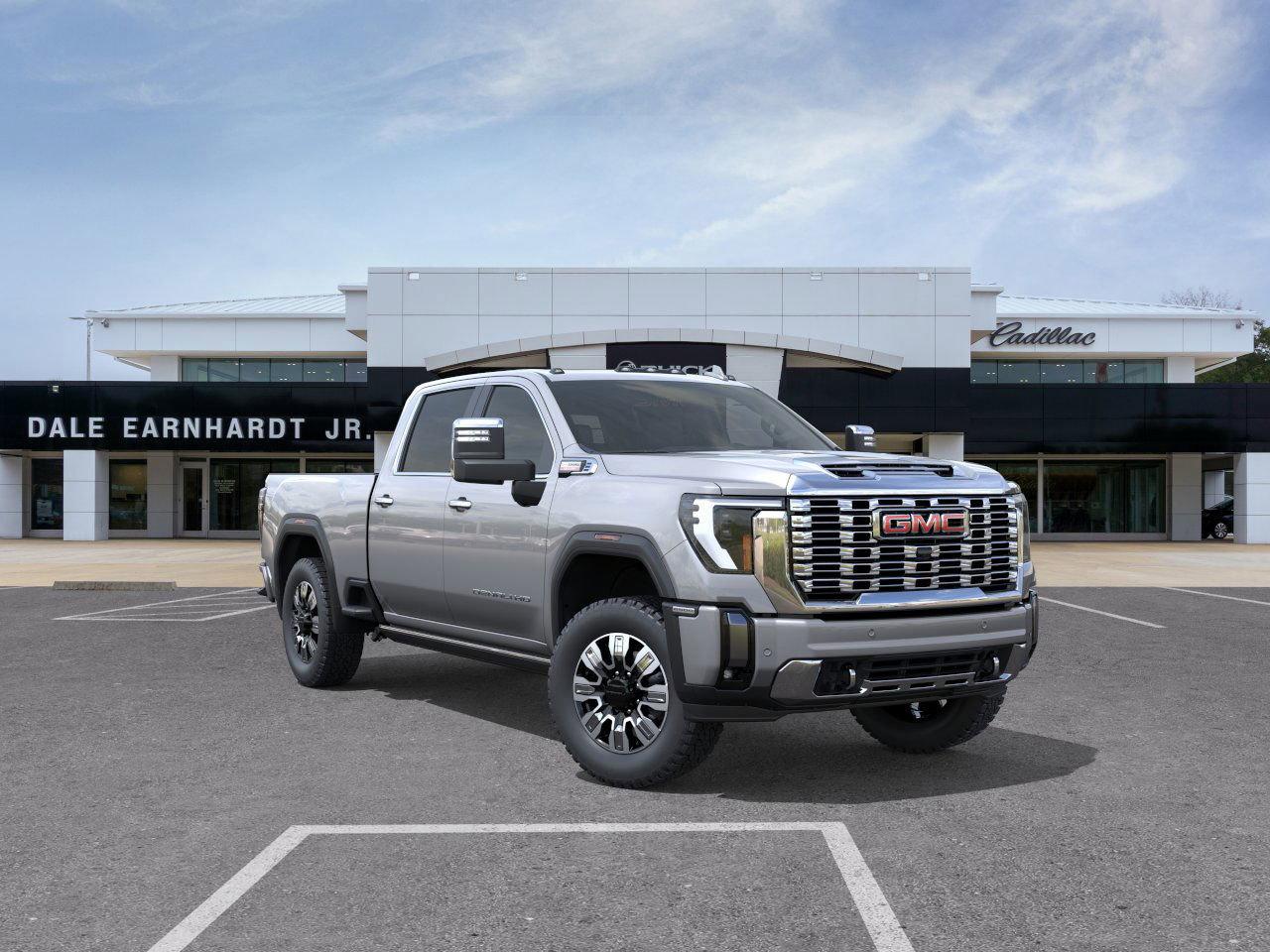 GMC Sierra 2500 Hd Denali Four Wheel Drive Crew Cab - Thumbnail 2