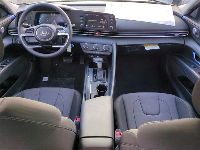 Hyundai Elantra Se Fwd 4D Sedan - Thumbnail 15