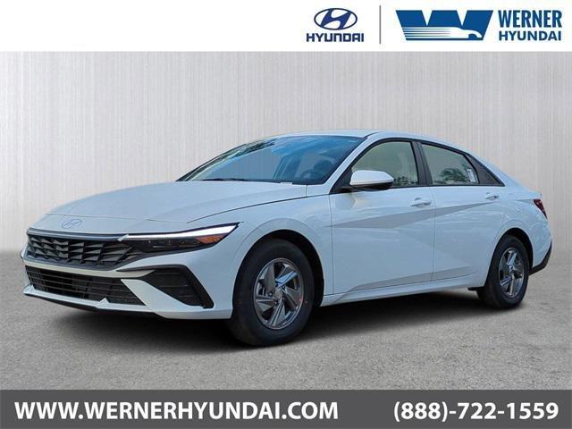 Hyundai Elantra Se Fwd 4D Sedan - Thumbnail 2