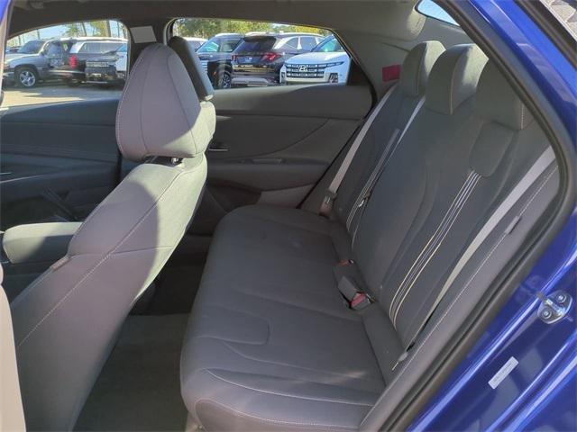 Hyundai Elantra Sel Sport Fwd 4D Sedan - Thumbnail 13