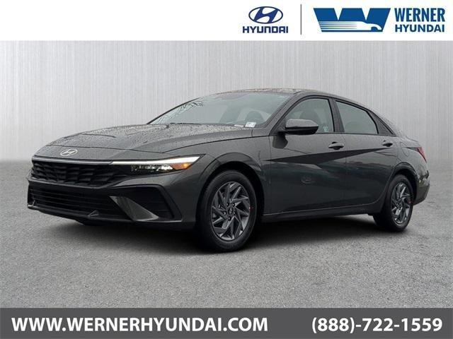 Hyundai Elantra Sel Sport Fwd 4D Sedan - Thumbnail 2