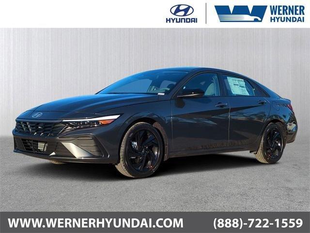 Hyundai Elantra Sel Sport Fwd 4D Sedan - Thumbnail 2