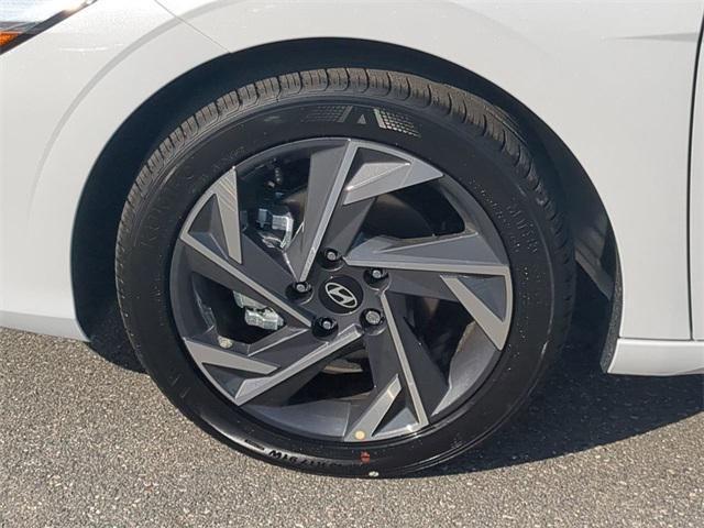 Hyundai Elantra Sel Sport Fwd 4D Sedan - Thumbnail 12