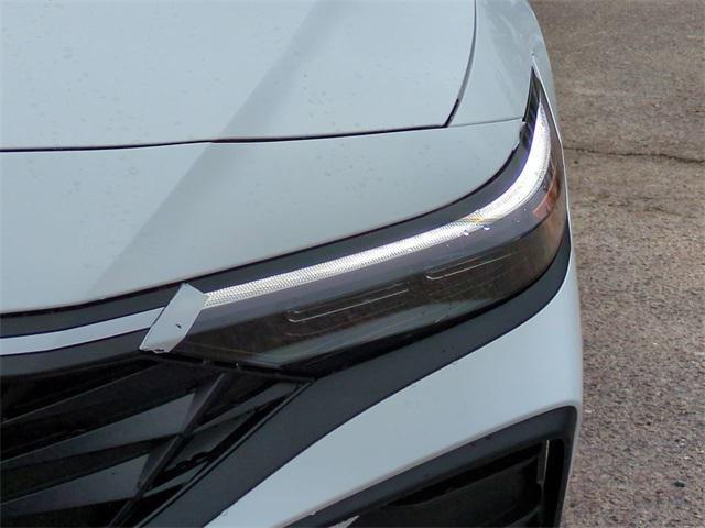 Hyundai Elantra Sel Sport Fwd 4D Sedan - Thumbnail 10