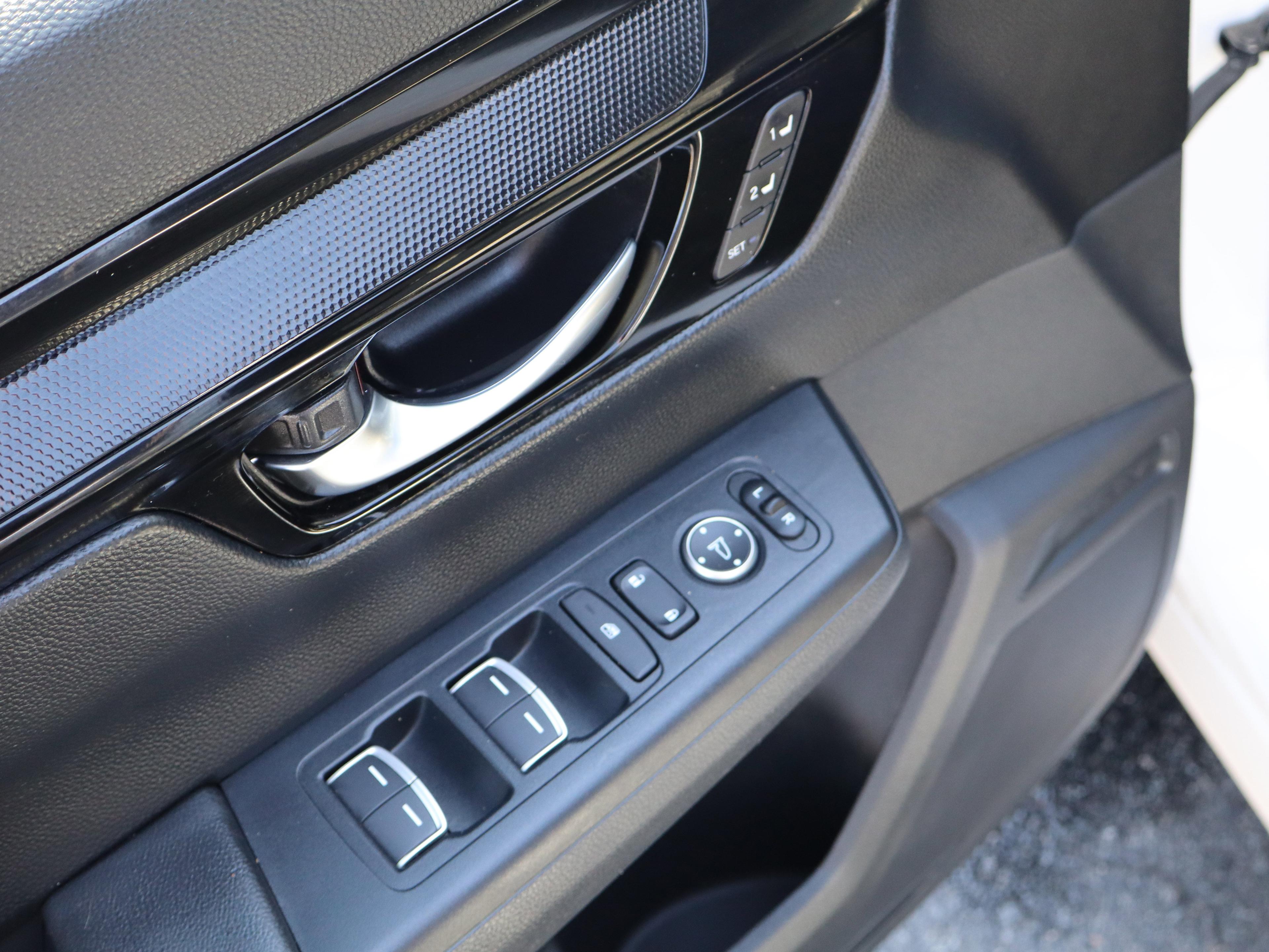 Honda Cr-V Hybrid Sport Touring All Wheel Drive Sport Utility - Thumbnail 20