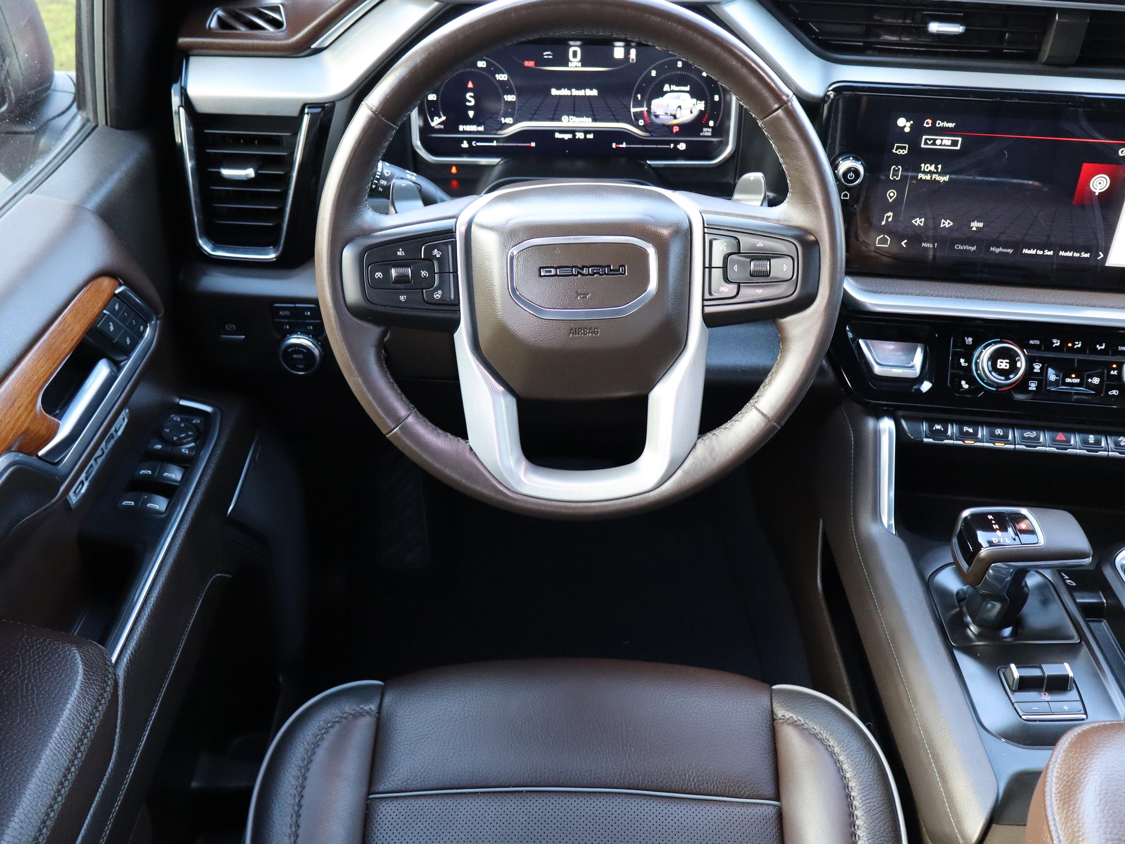 GMC Sierra 1500 Denali Four Wheel Drive Crew Cab - Thumbnail 19