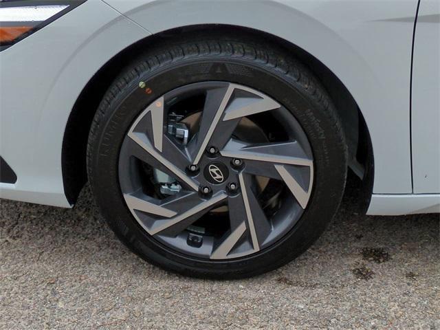 Hyundai Elantra Sel Sport Fwd 4D Sedan - Thumbnail 12