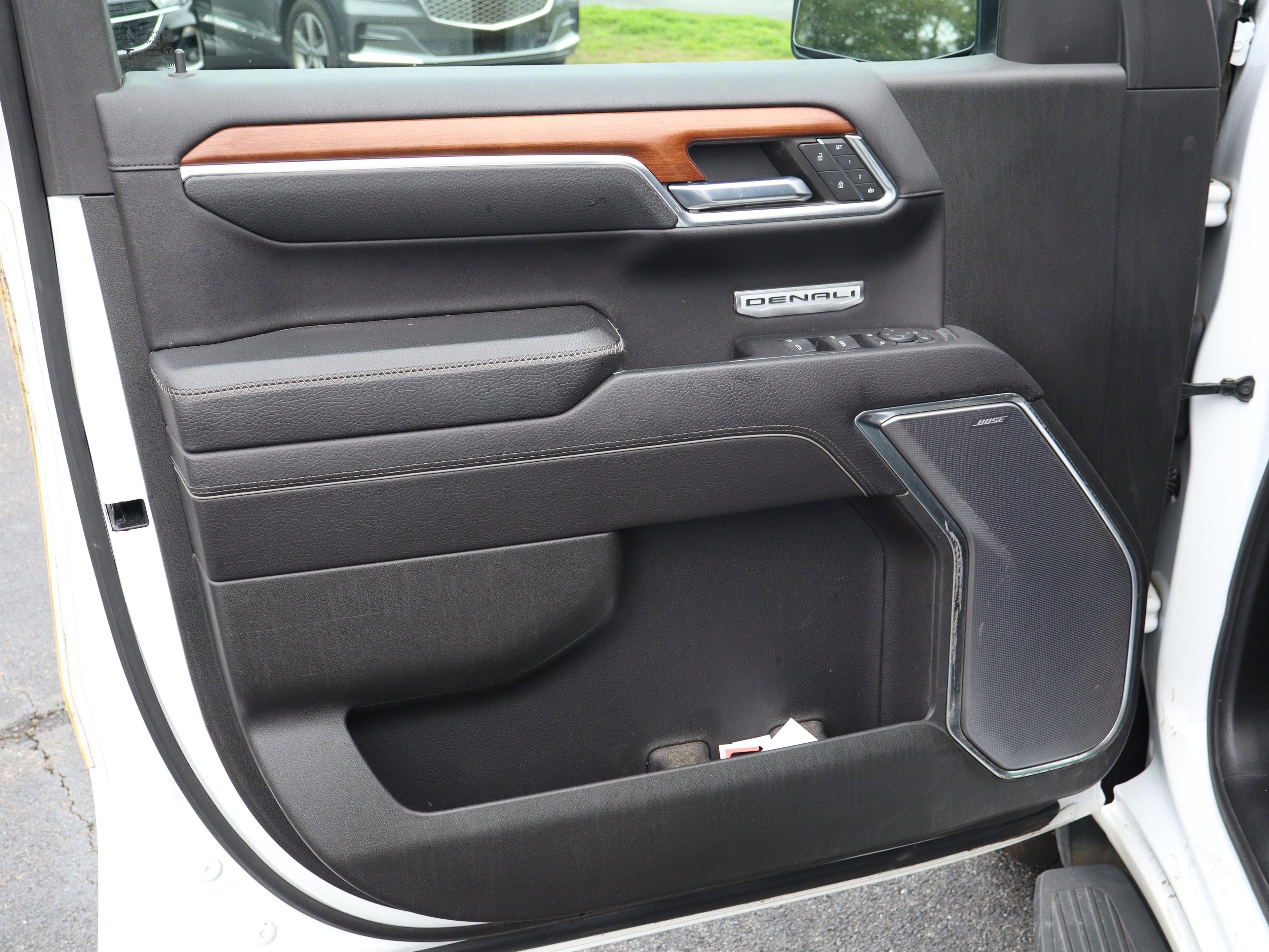 GMC Sierra 1500 Denali Four Wheel Drive Crew Cab - Thumbnail 6