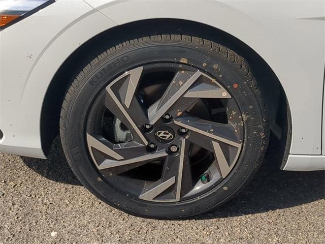 Hyundai Elantra Sel Sport Fwd 4D Sedan - Thumbnail 12