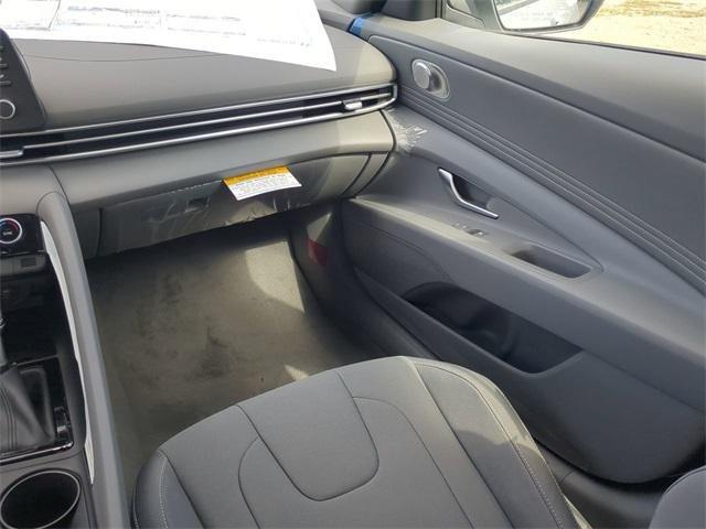 Hyundai Elantra Sel Sport Fwd 4D Sedan - Thumbnail 17