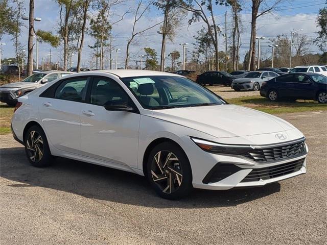 Hyundai Elantra Sel Sport Fwd 4D Sedan - Thumbnail 4