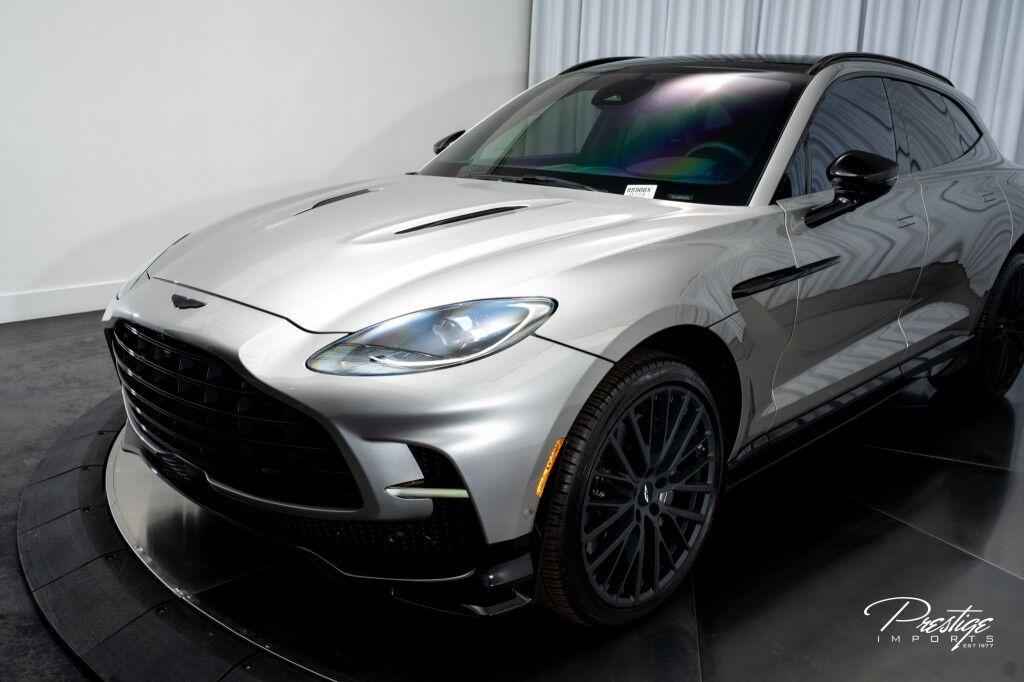 Aston Martin DBX - Thumbnail 9