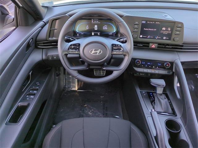 Hyundai Elantra Sel Sport Fwd 4D Sedan - Thumbnail 16