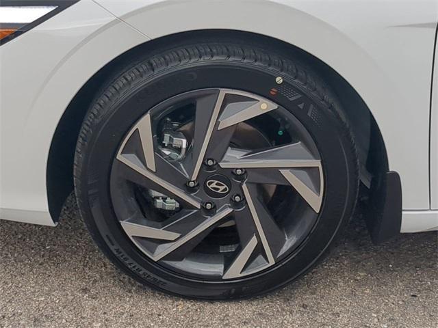 Hyundai Elantra Sel Sport Fwd 4D Sedan - Thumbnail 12