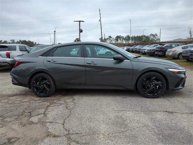 Hyundai Elantra Sel Sport Premium Fwd 4D Sedan - Thumbnail 5