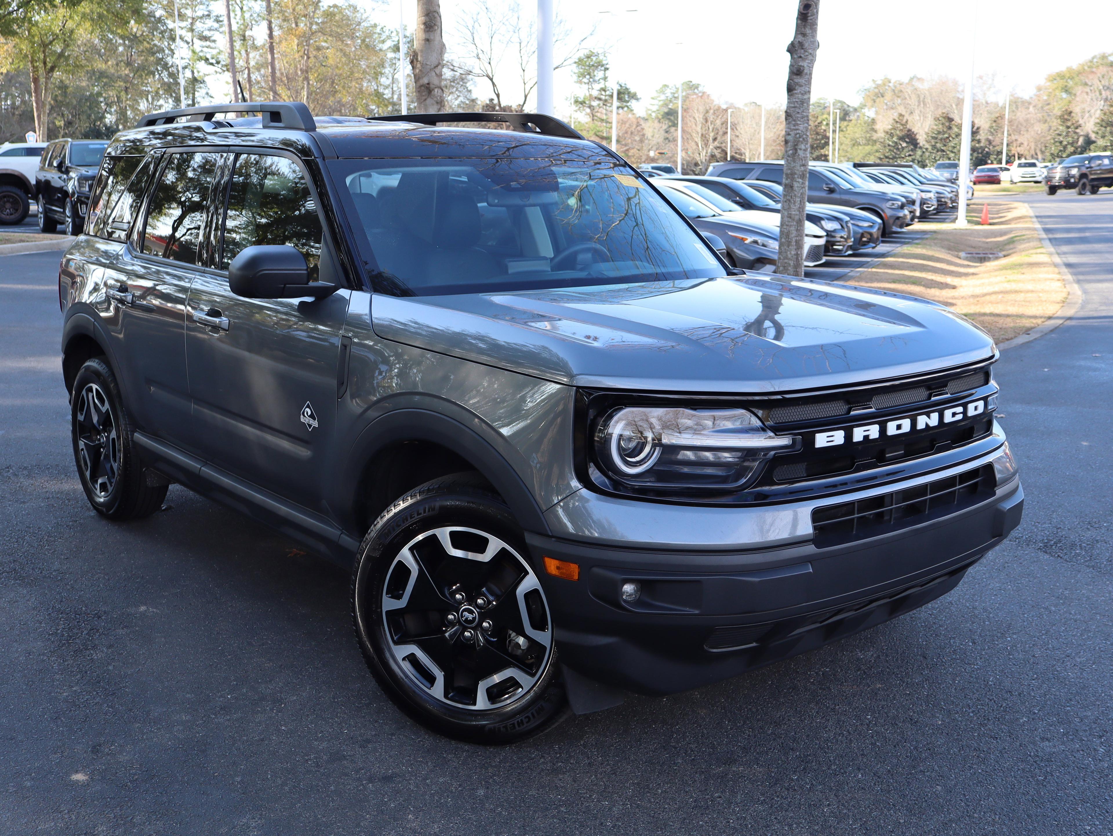 Ford Bronco Sport Outer Banks 4-Wheel Drive Sport Utility - Thumbnail 2