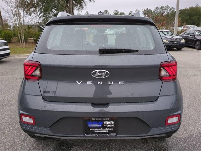Hyundai Venue Sel W/Two-Tone Roof Fwd 4D Sport Utility - Thumbnail 7