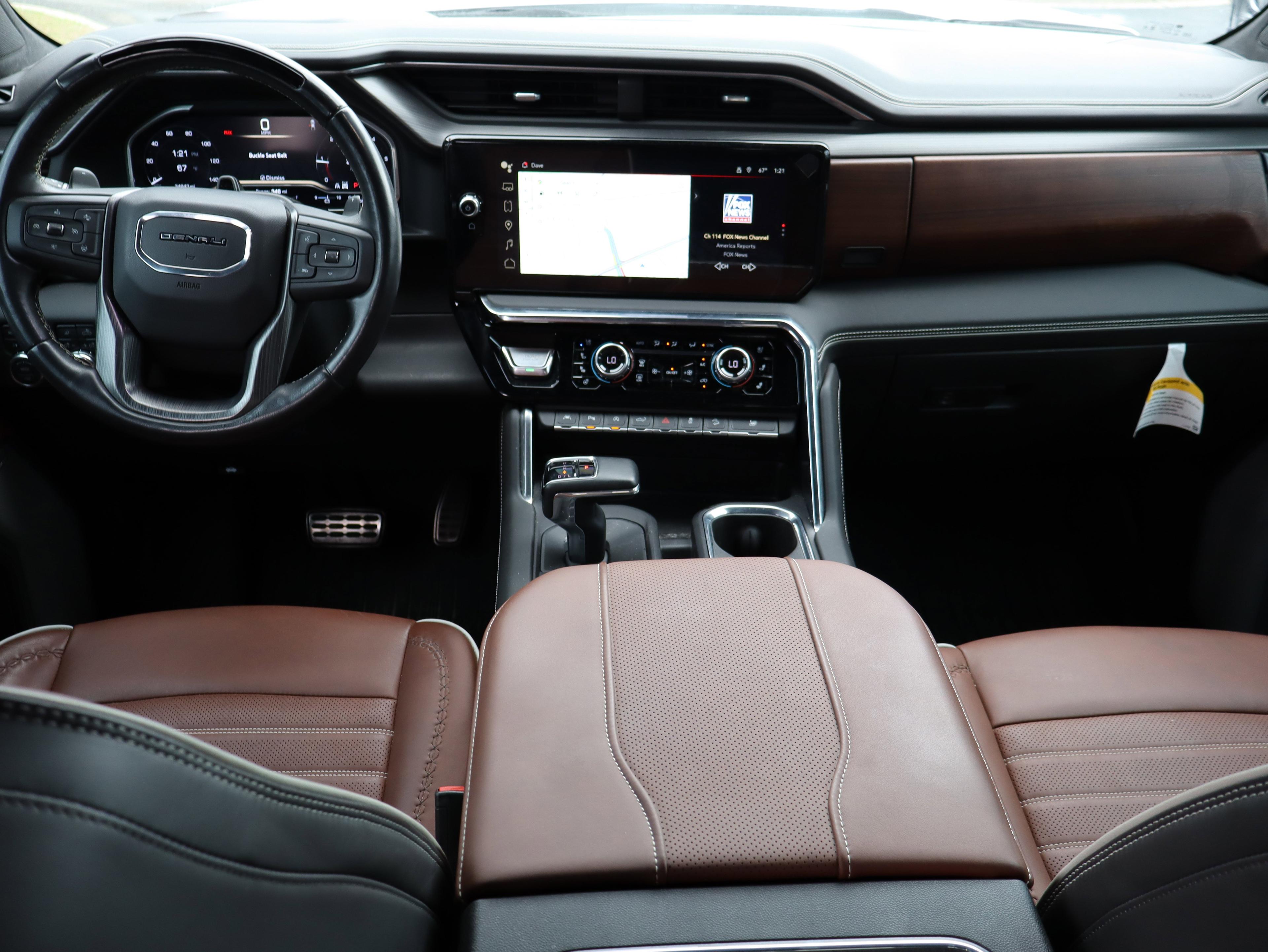 GMC Sierra 1500 Denali Ultimate Four Wheel Drive Crew Cab - Thumbnail 19