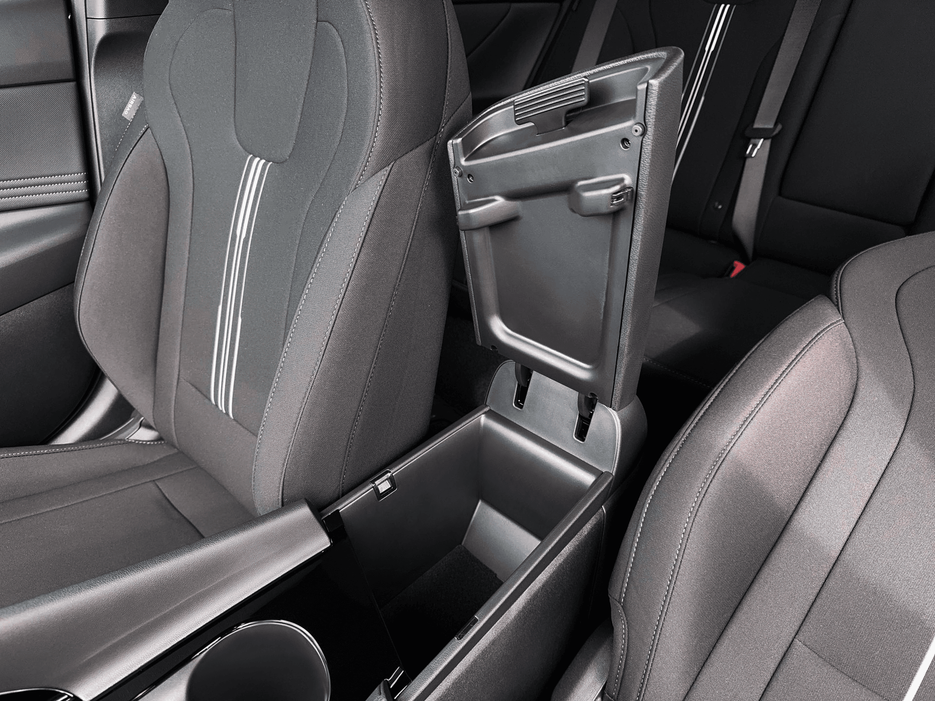 Hyundai Elantra Sel Sport Premium Fwd 4D Sedan - Thumbnail 18