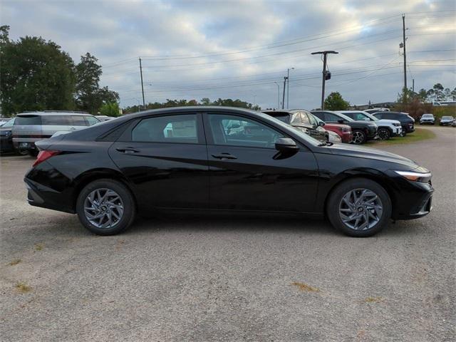 Hyundai Elantra Hybrid Blue Fwd 4D Sedan - Thumbnail 5