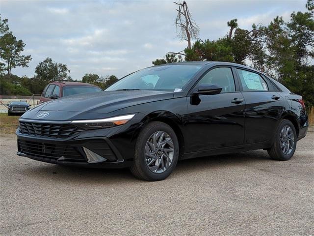 Hyundai Elantra Hybrid Blue Fwd 4D Sedan - Thumbnail 3