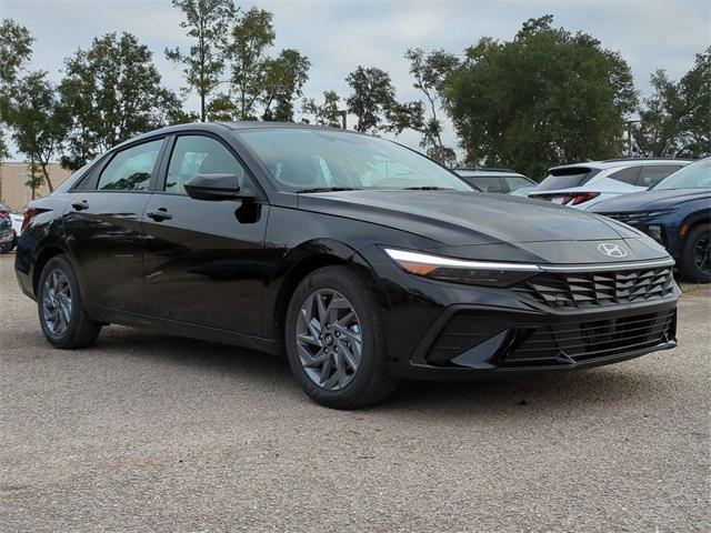 Hyundai Elantra Hybrid Blue Fwd 4D Sedan - Thumbnail 4