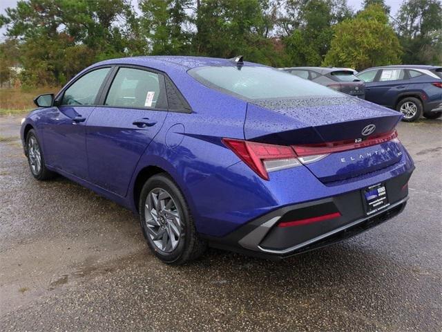 Hyundai Elantra Hybrid Blue Fwd 4D Sedan - Thumbnail 8