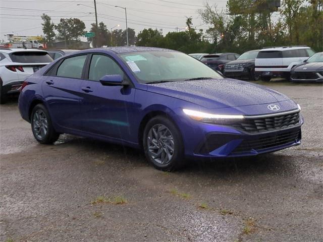 Hyundai Elantra Hybrid Blue Fwd 4D Sedan - Thumbnail 4