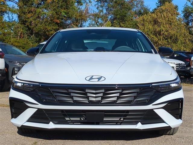 Hyundai Elantra Sel Sport Premium Fwd 4D Sedan - Thumbnail 10