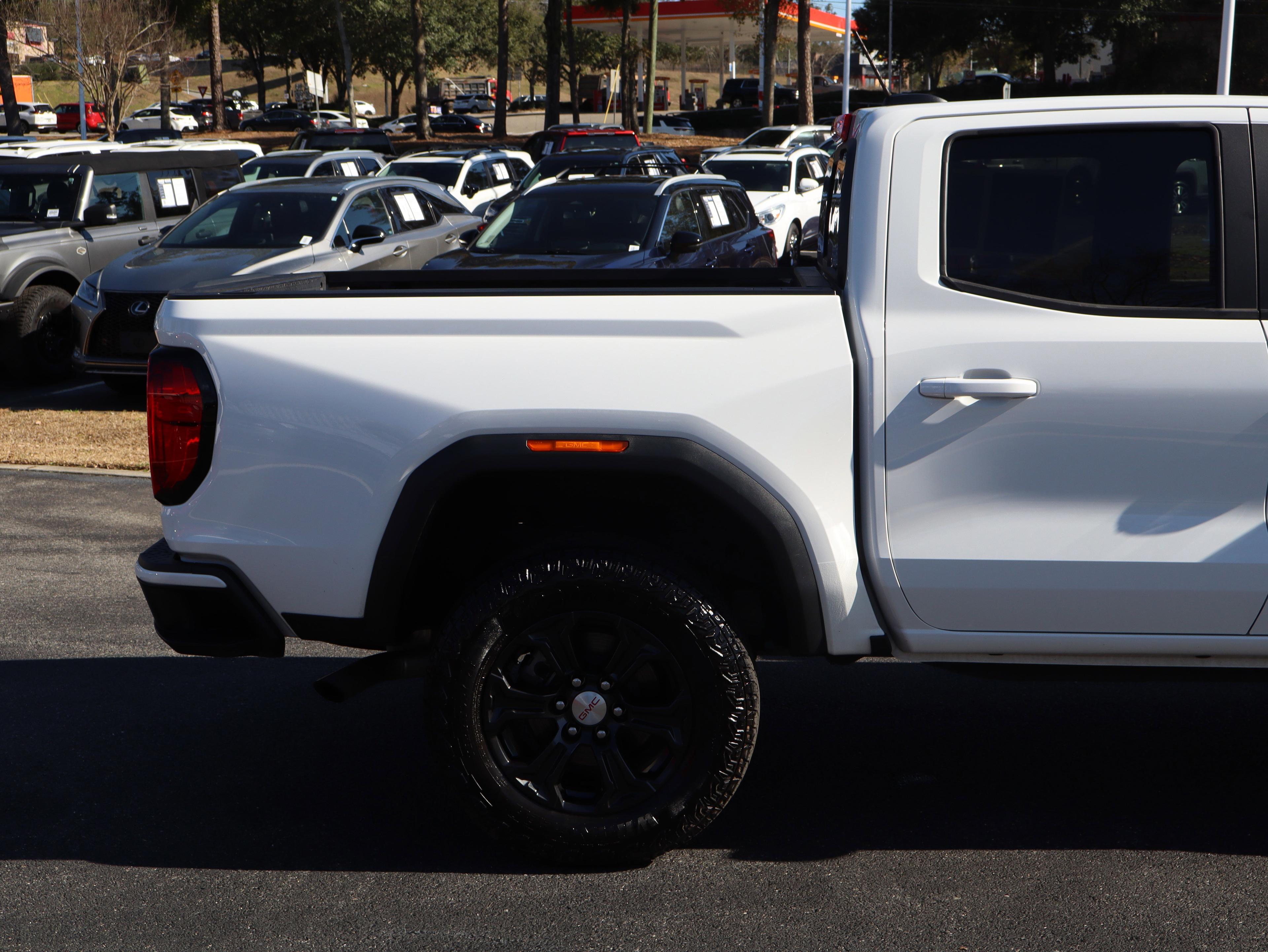 GMC Canyon Elevation Rear Wheel Drive Crew Cab - Thumbnail 5