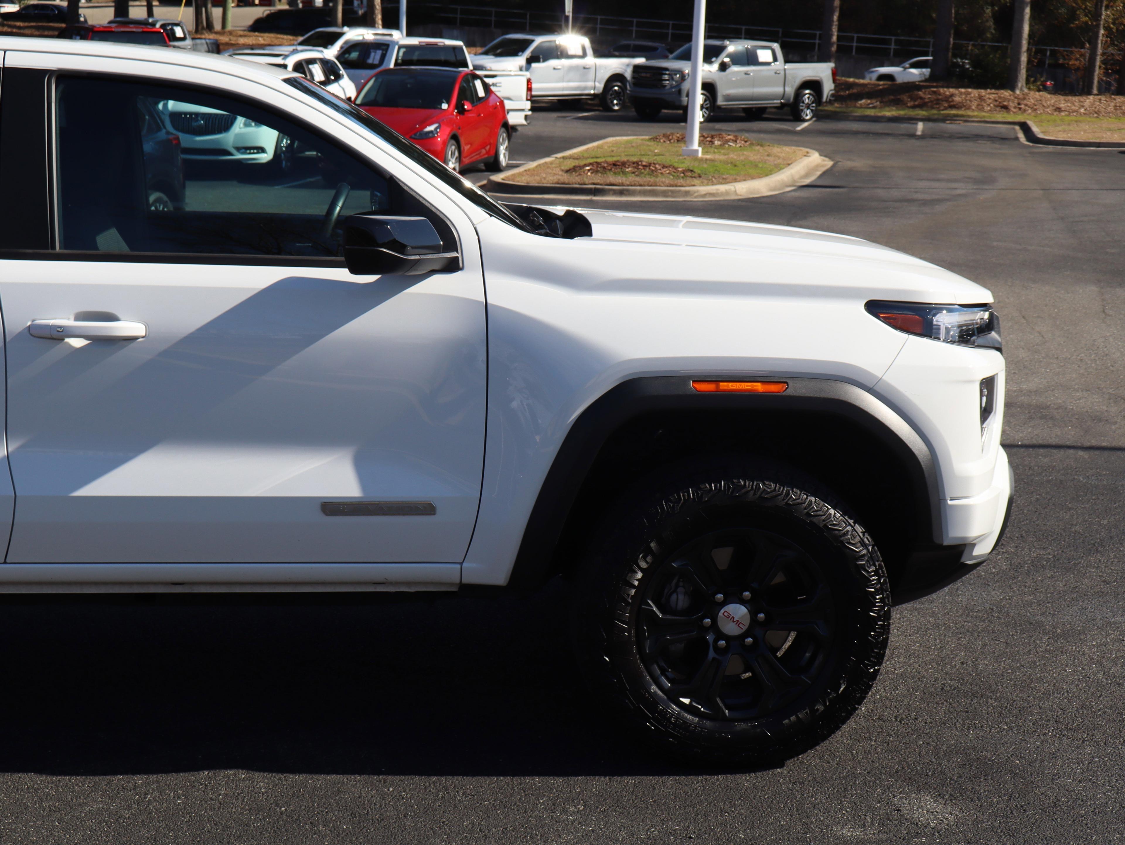 GMC Canyon Elevation Rear Wheel Drive Crew Cab - Thumbnail 6