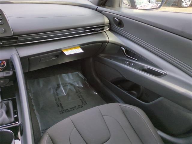 Hyundai Elantra Sel Sport Premium Fwd 4D Sedan - Thumbnail 17