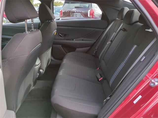 Hyundai Elantra Sel Sport Premium Fwd 4D Sedan - Thumbnail 14