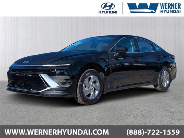 Hyundai Sonata Se Fwd 4D Sedan - Thumbnail 2