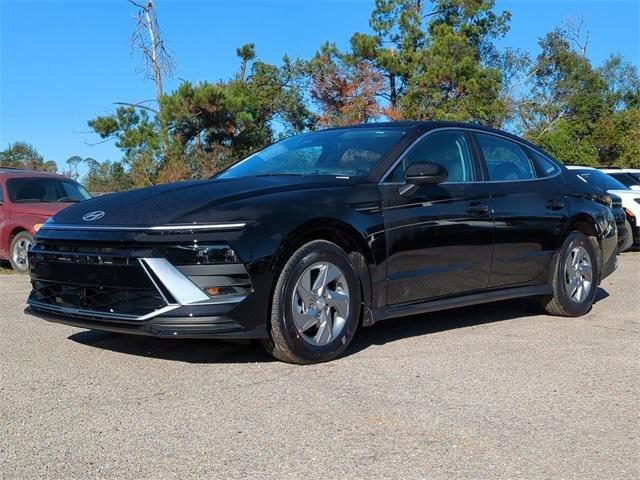 Hyundai Sonata Se Fwd 4D Sedan - Thumbnail 3