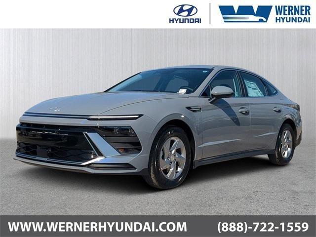 Hyundai Sonata Se Fwd 4D Sedan - Thumbnail 2